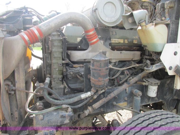 image for item E7194 1996 Kenworth T800 dump truck