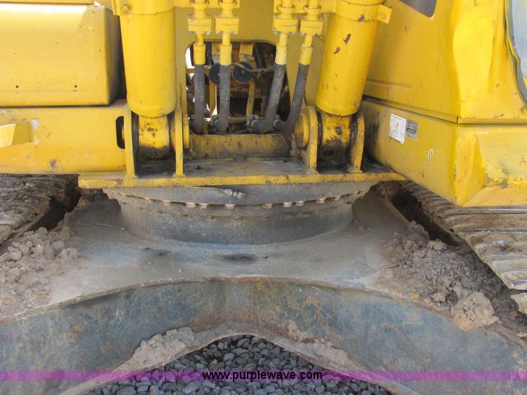 image for item E7196 2003 Komatsu PC200LC-7 excavator