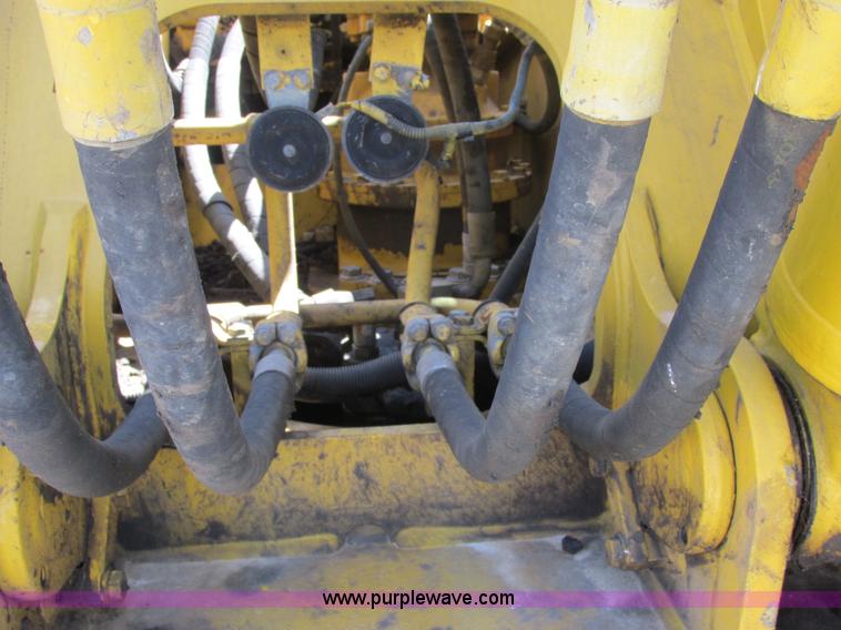 image for item E7196 2003 Komatsu PC200LC-7 excavator
