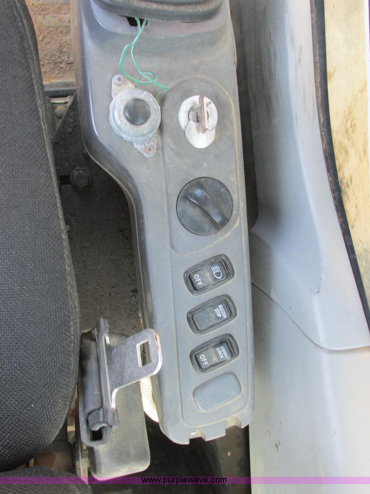 image for item E7196 2003 Komatsu PC200LC-7 excavator