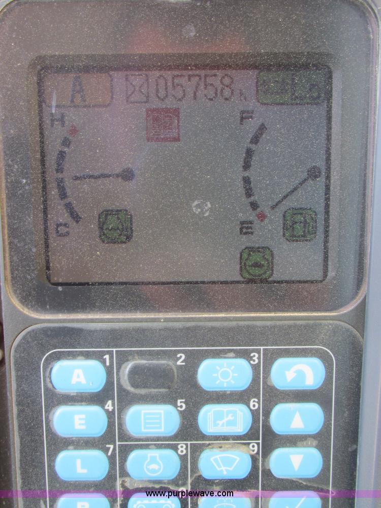 image for item E7196 2003 Komatsu PC200LC-7 excavator