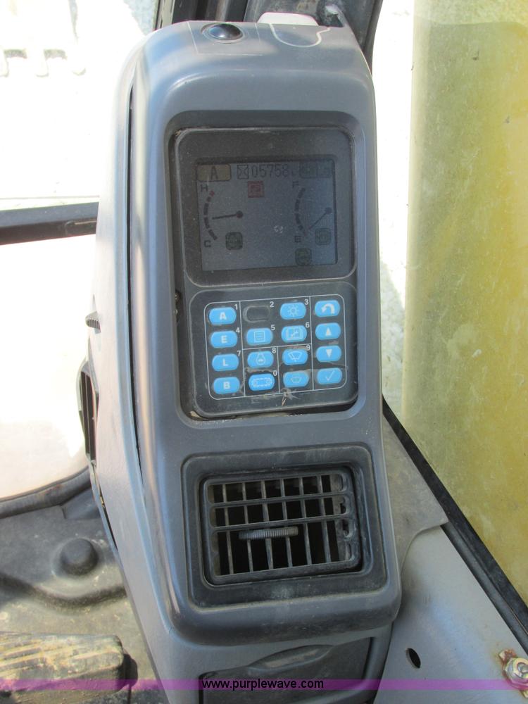 image for item E7196 2003 Komatsu PC200LC-7 excavator