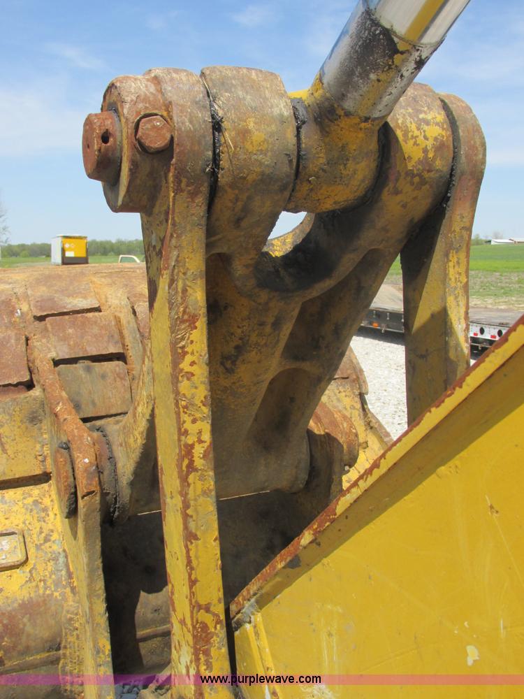 image for item E7196 2003 Komatsu PC200LC-7 excavator