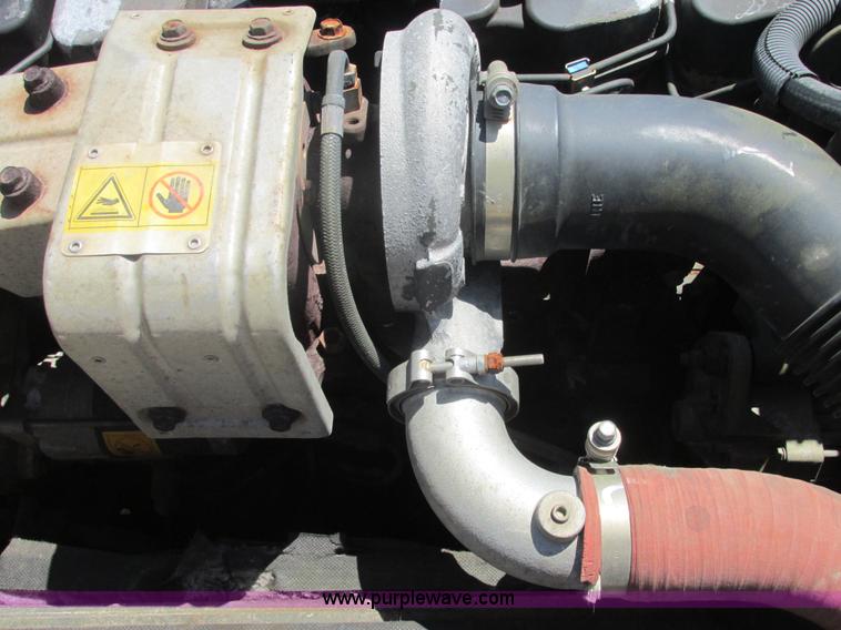 image for item E7196 2003 Komatsu PC200LC-7 excavator