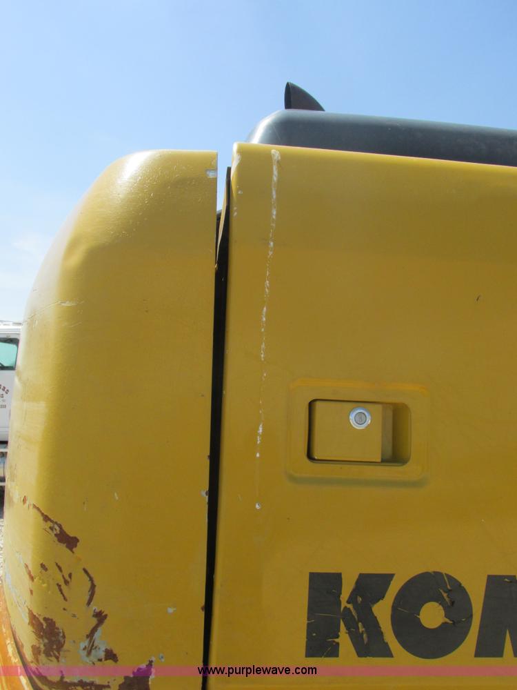 image for item E7196 2003 Komatsu PC200LC-7 excavator