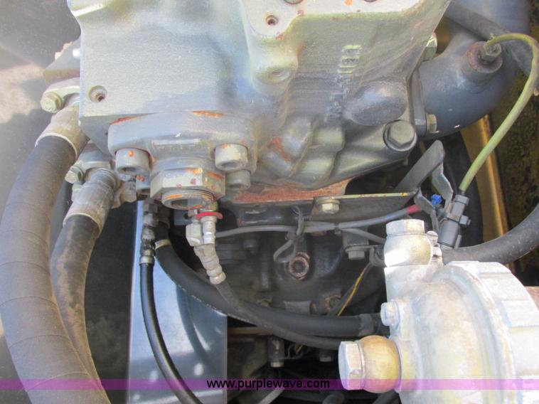 image for item E7196 2003 Komatsu PC200LC-7 excavator