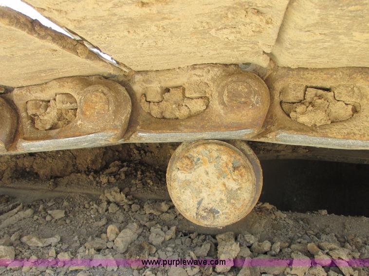 image for item E7196 2003 Komatsu PC200LC-7 excavator