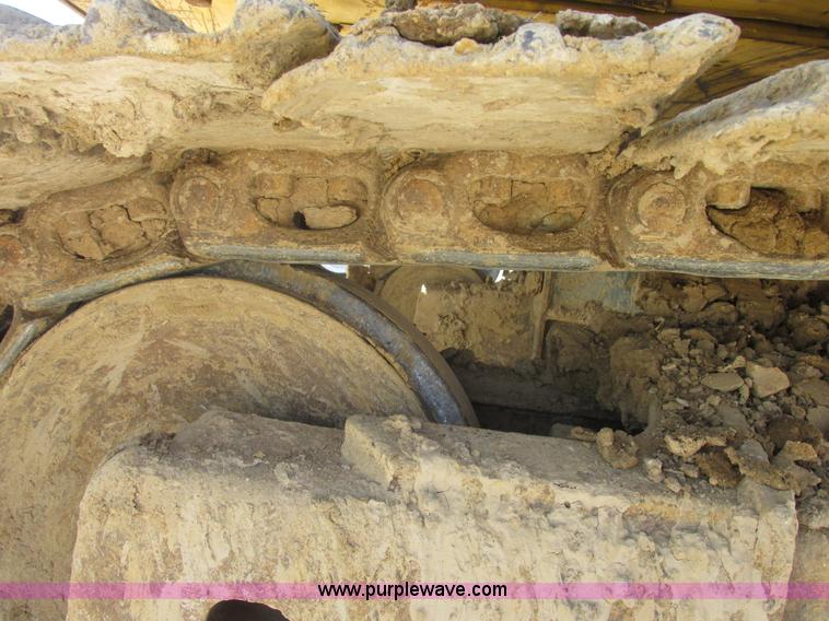 image for item E7196 2003 Komatsu PC200LC-7 excavator