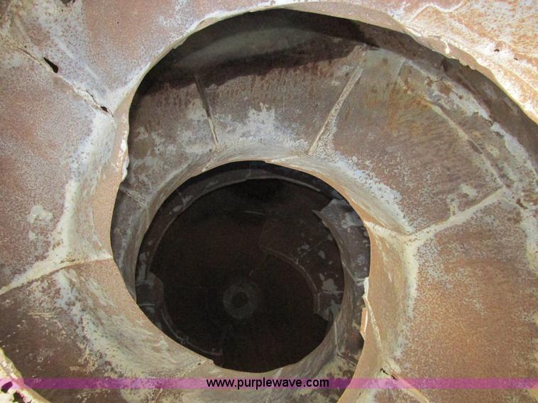 image for item E7227 1991 Ford L9000 mixer truck