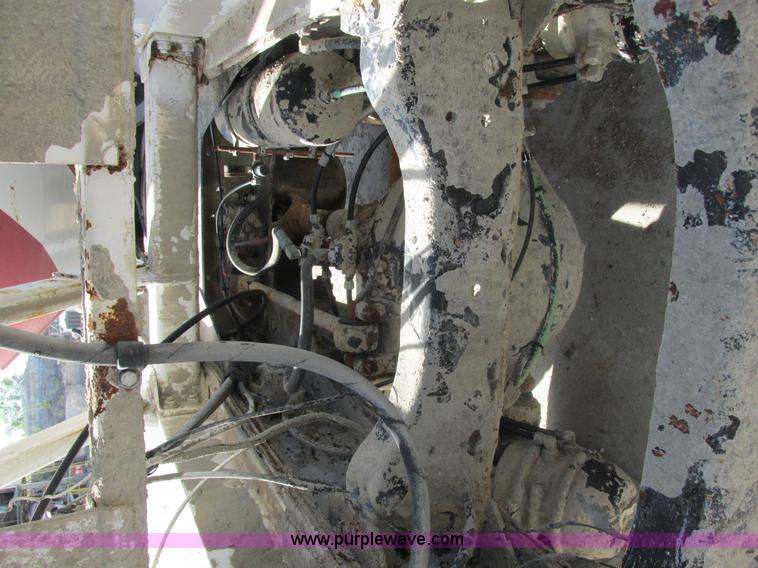 image for item E7227 1991 Ford L9000 mixer truck