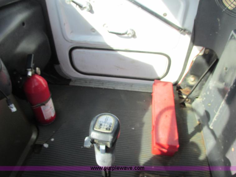 image for item E7227 1991 Ford L9000 mixer truck