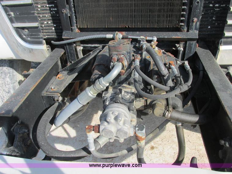 image for item E7227 1991 Ford L9000 mixer truck