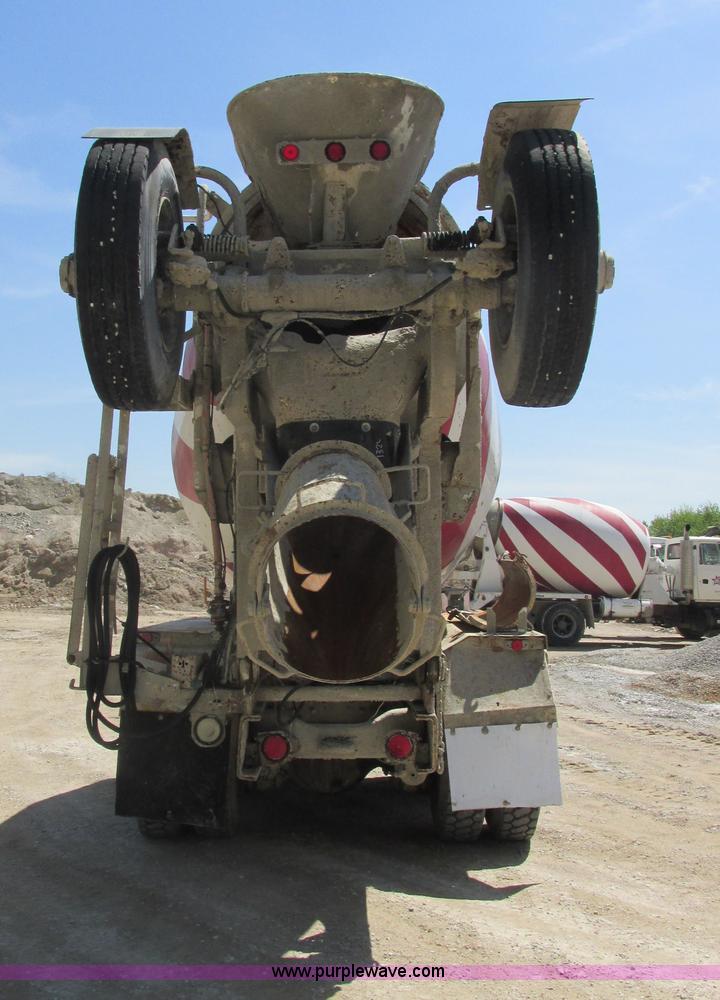 image for item E7229 1992 Ford L9000 mixer truck