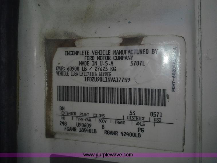 image for item E7229 1992 Ford L9000 mixer truck