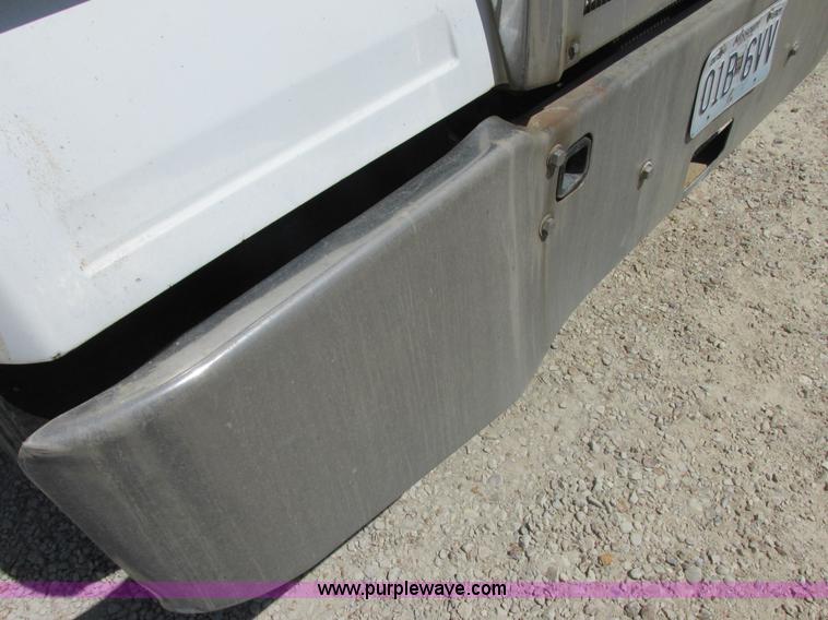 image for item E7230 1999 Kenworth W900B semi truck