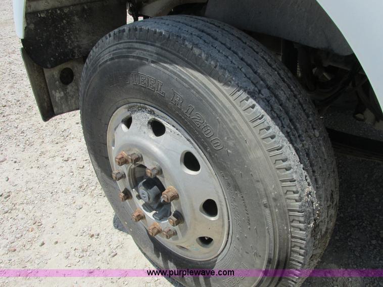 image for item E7230 1999 Kenworth W900B semi truck