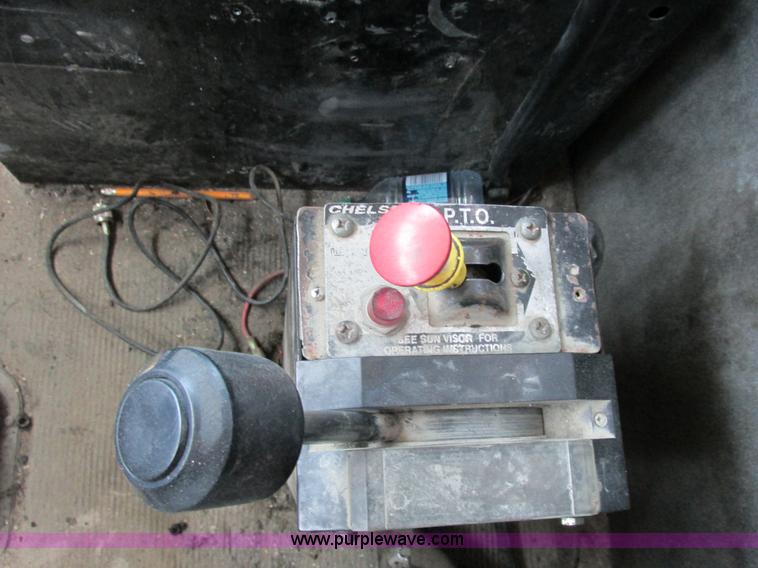 image for item E7231 1997 Kenworth T600 semi truck