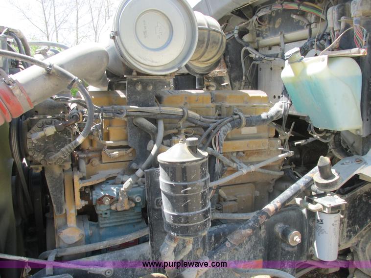 image for item E7231 1997 Kenworth T600 semi truck