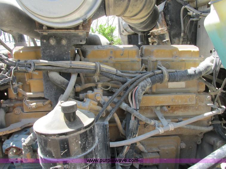 image for item E7231 1997 Kenworth T600 semi truck