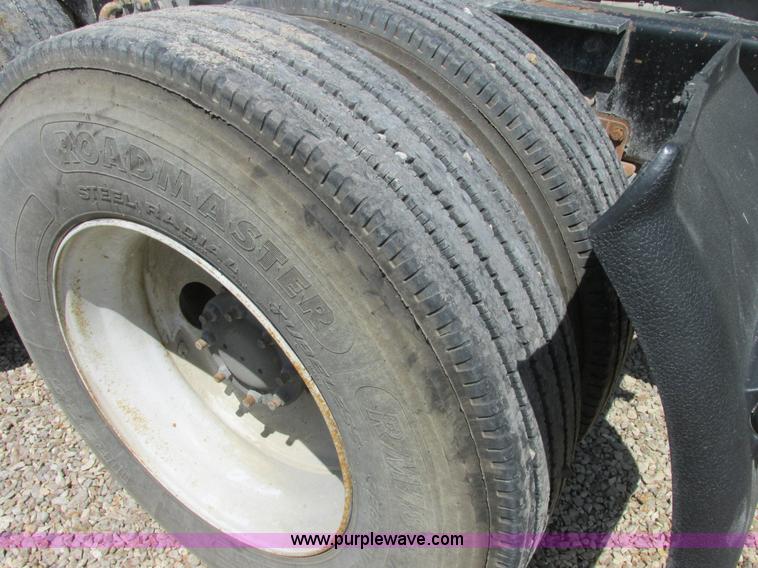 image for item E7231 1997 Kenworth T600 semi truck