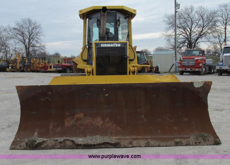 image for item F4796 2006 Komatsu D61PX-15 dozer
