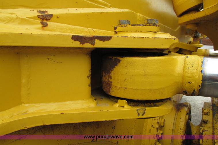 image for item F4796 2006 Komatsu D61PX-15 dozer