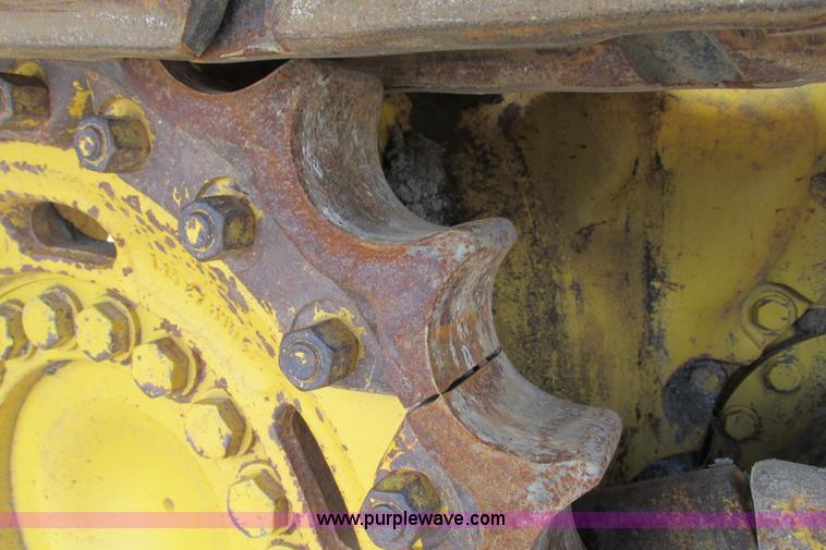image for item F4796 2006 Komatsu D61PX-15 dozer
