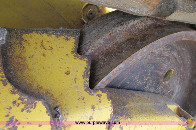 image for item F4796 2006 Komatsu D61PX-15 dozer