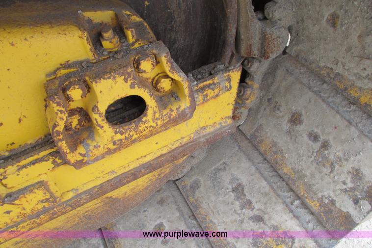 image for item F4796 2006 Komatsu D61PX-15 dozer