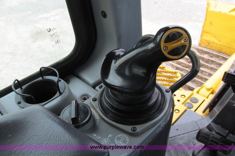 image for item F4796 2006 Komatsu D61PX-15 dozer