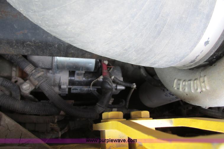 image for item F4796 2006 Komatsu D61PX-15 dozer