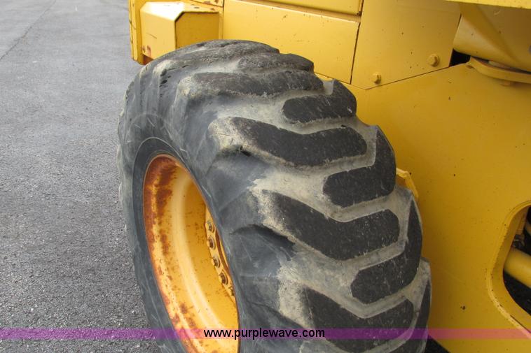 image for item F4819 1994 John Deere 544G wheel loader