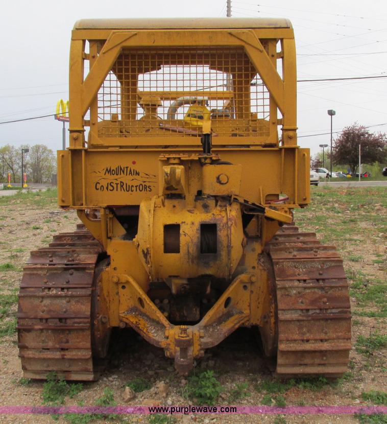 image for item F4827 1958 Caterpillar D8F dozer