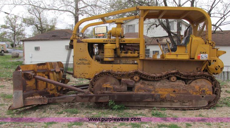 image for item F4827 1958 Caterpillar D8F dozer
