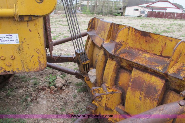 image for item F4827 1958 Caterpillar D8F dozer