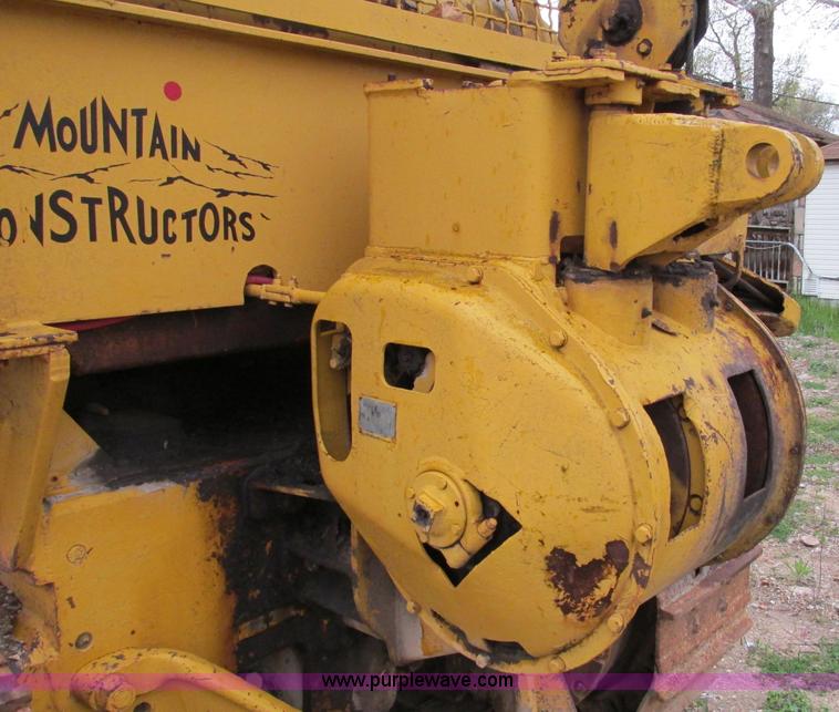 image for item F4827 1958 Caterpillar D8F dozer