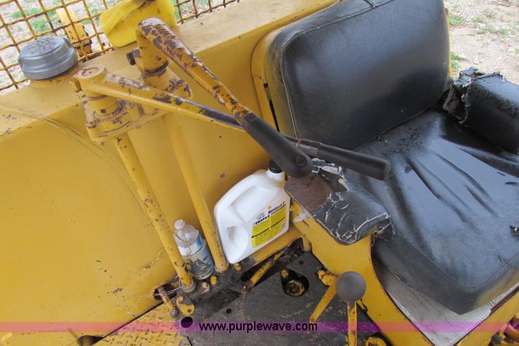 image for item F4827 1958 Caterpillar D8F dozer