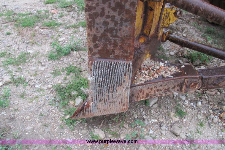image for item F4827 1958 Caterpillar D8F dozer