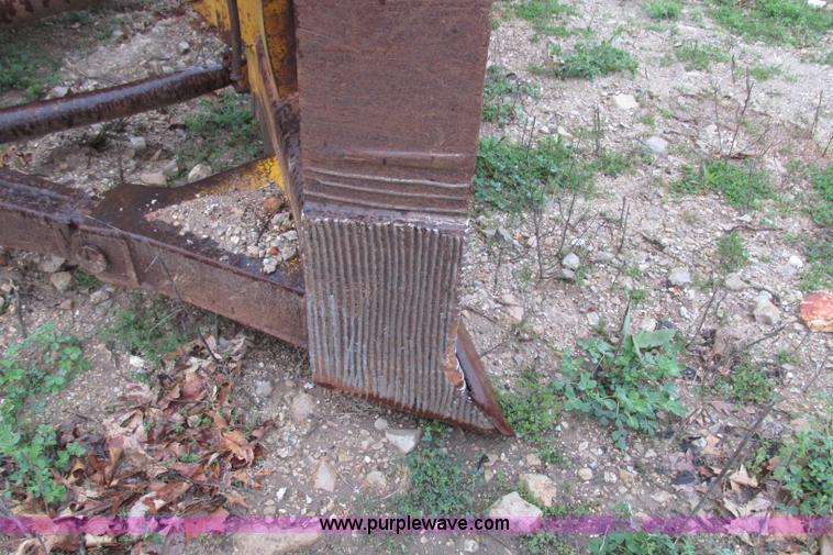 image for item F4827 1958 Caterpillar D8F dozer