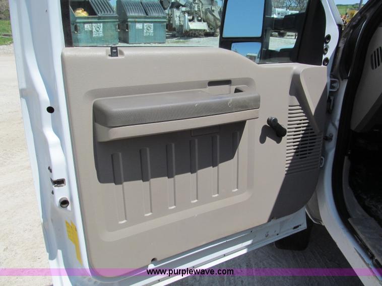 image for item F5016 2008 Ford F550 XL Super Duty service truck