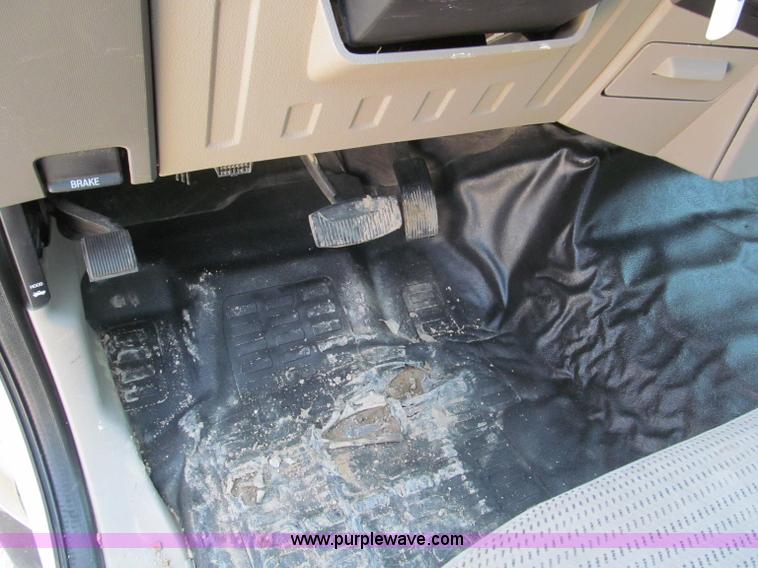 image for item F5016 2008 Ford F550 XL Super Duty service truck