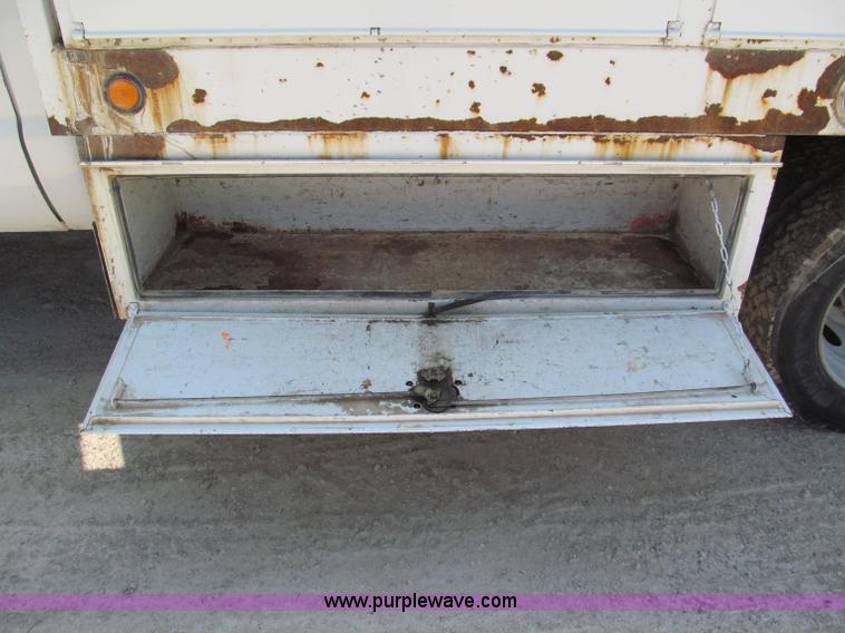 image for item F5016 2008 Ford F550 XL Super Duty service truck