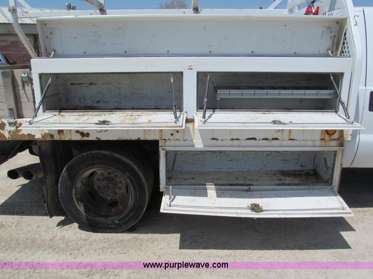 image for item F5016 2008 Ford F550 XL Super Duty service truck