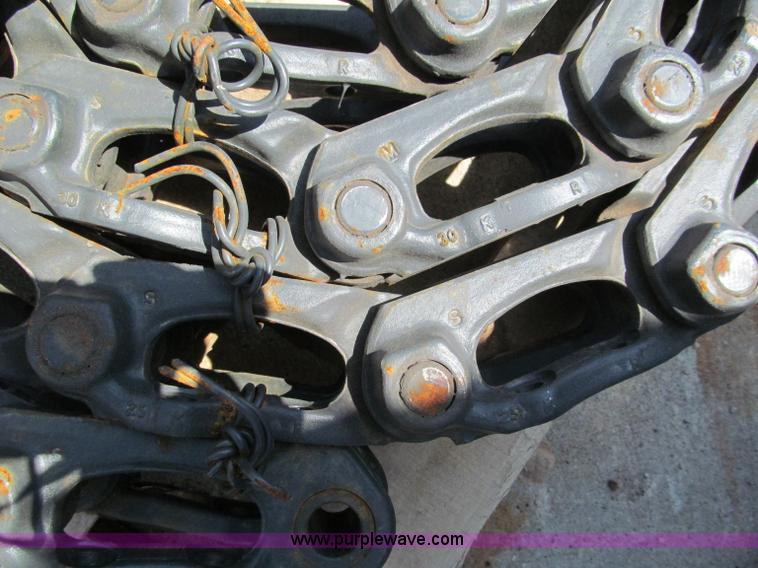 image for item F5017 Excavator tracks