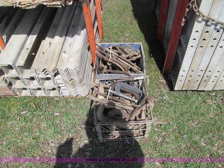 image for item G2949 Symons Silver aluminum smooth face 8' forms