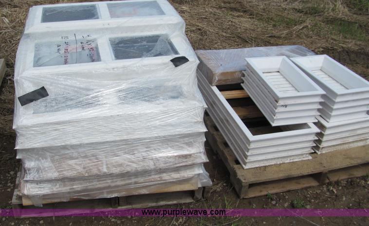 image for item G2949 Symons Silver aluminum smooth face 8' forms