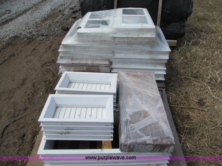 image for item G2949 Symons Silver aluminum smooth face 8' forms