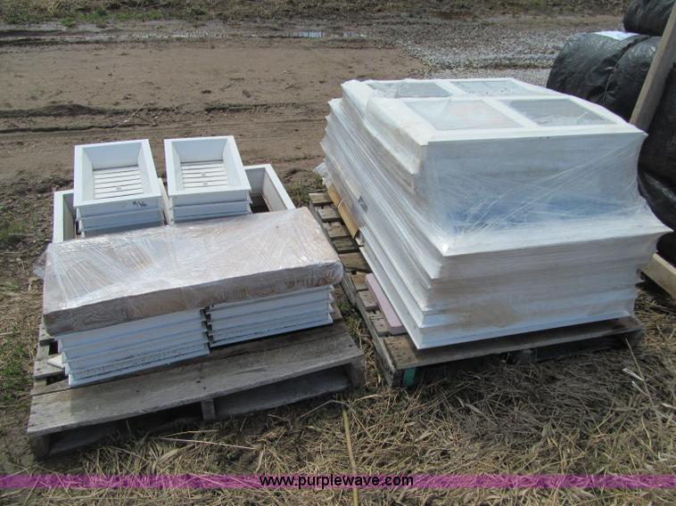 image for item G2949 Symons Silver aluminum smooth face 8' forms