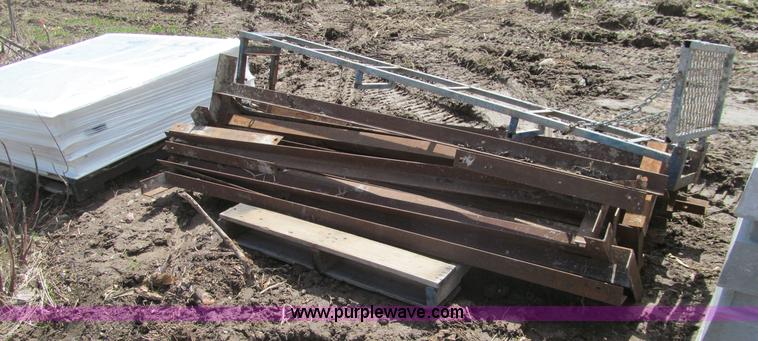 image for item G2949 Symons Silver aluminum smooth face 8' forms