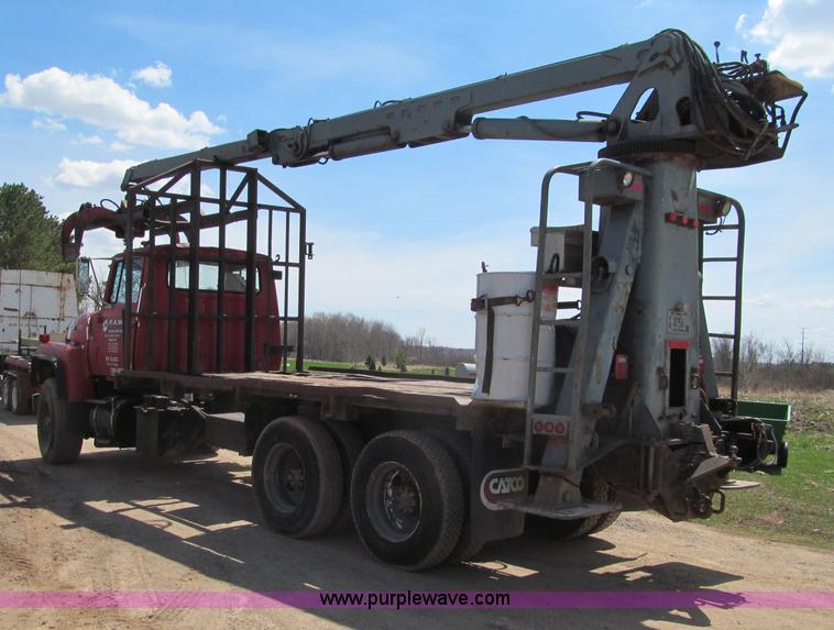 image for item G2963 1987 Ford L9000 boom truck